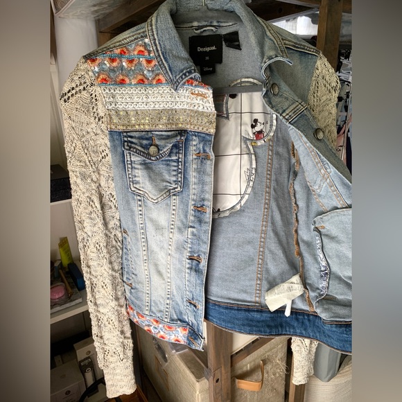 ✨New! Disney Desigual Mickey Embroidered Jean Jacket - Picture 6 of 12